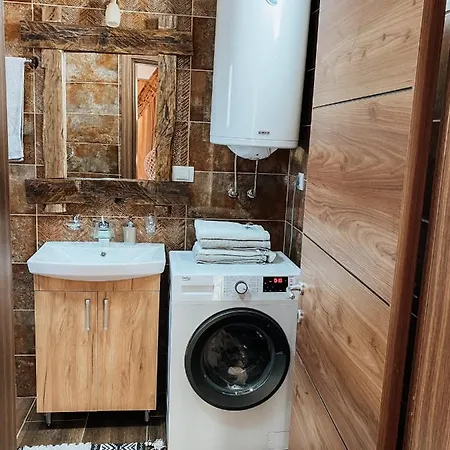 Zicka Plaza Apartment *